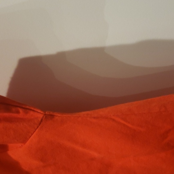 DL88 Bring it On District London Red Lighthouse T-shirt V-Neck Size XL Uni - Picture 5 of 11